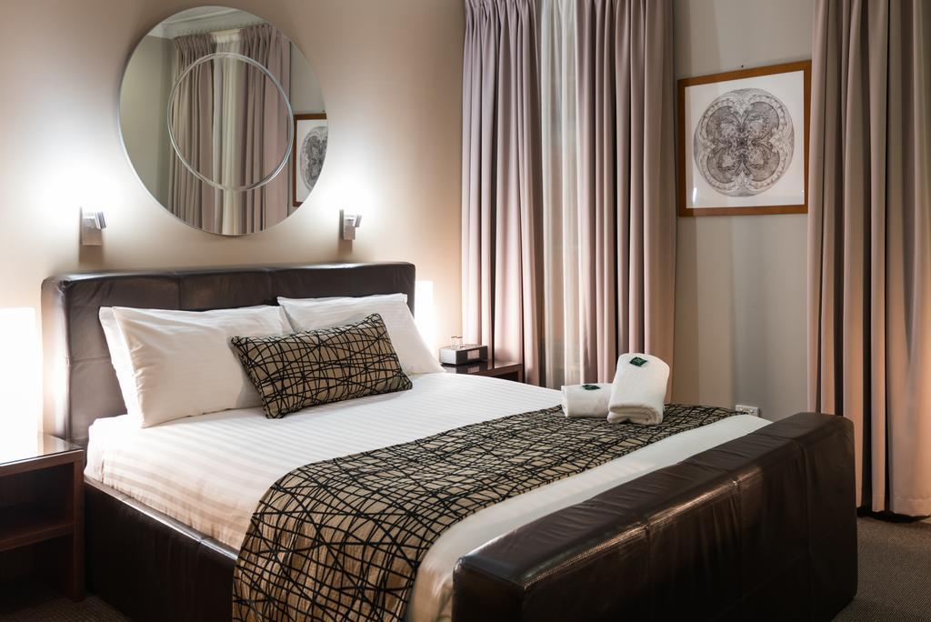 Clarendon Hotel Newcastle Buitenkant foto