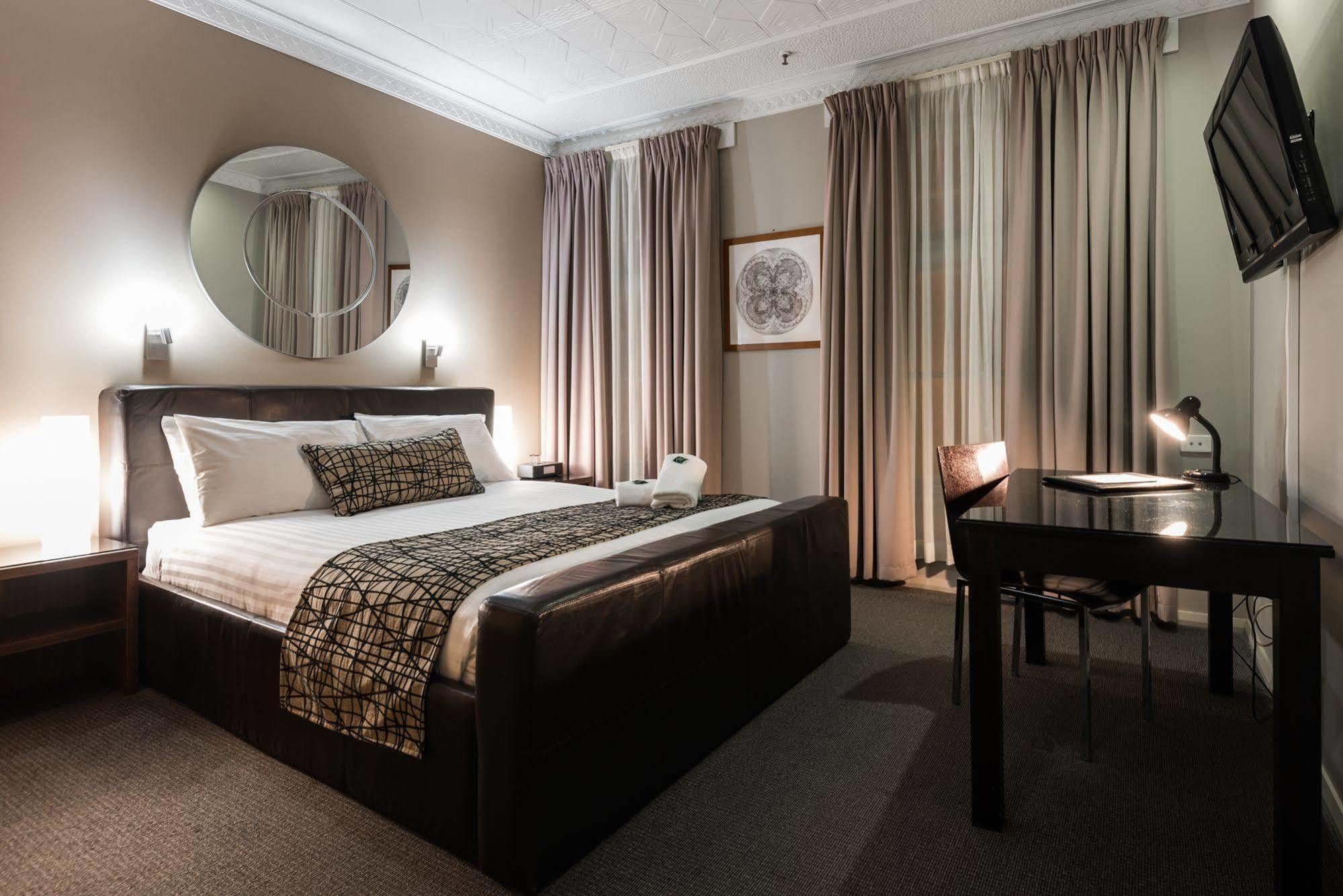 Clarendon Hotel Newcastle Buitenkant foto