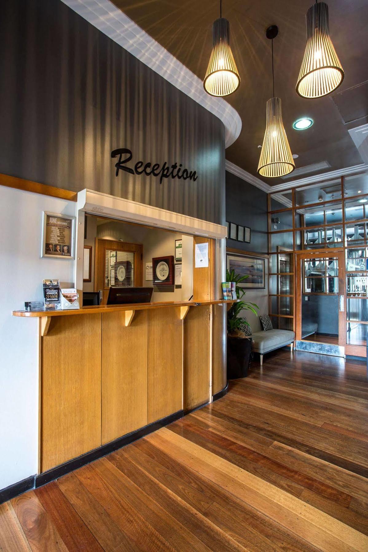 Clarendon Hotel Newcastle Buitenkant foto